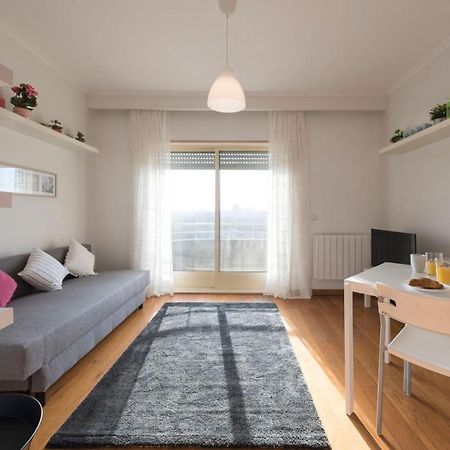 Lovelystay - 1Br Flat With Stunning Views Over Porto Вила-Нова-ди-Гая Экстерьер фото