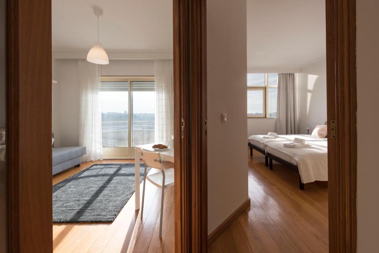 Lovelystay - 1Br Flat With Stunning Views Over Porto Вила-Нова-ди-Гая Экстерьер фото