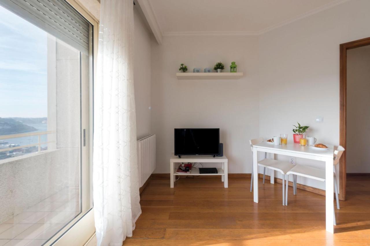 Lovelystay - 1Br Flat With Stunning Views Over Porto Вила-Нова-ди-Гая Экстерьер фото