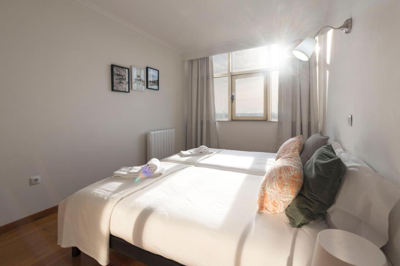 Lovelystay - 1Br Flat With Stunning Views Over Porto Вила-Нова-ди-Гая Экстерьер фото